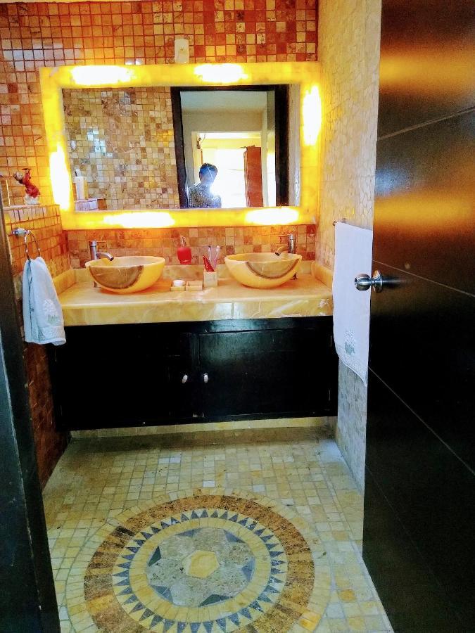 Habitacion Matrimonial Con Cama Y Sofa Para Cuatro Personas Tlaxcalancingo Kültér fotó
