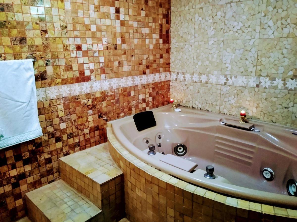 Habitacion Matrimonial Con Cama Y Sofa Para Cuatro Personas Tlaxcalancingo Kültér fotó
