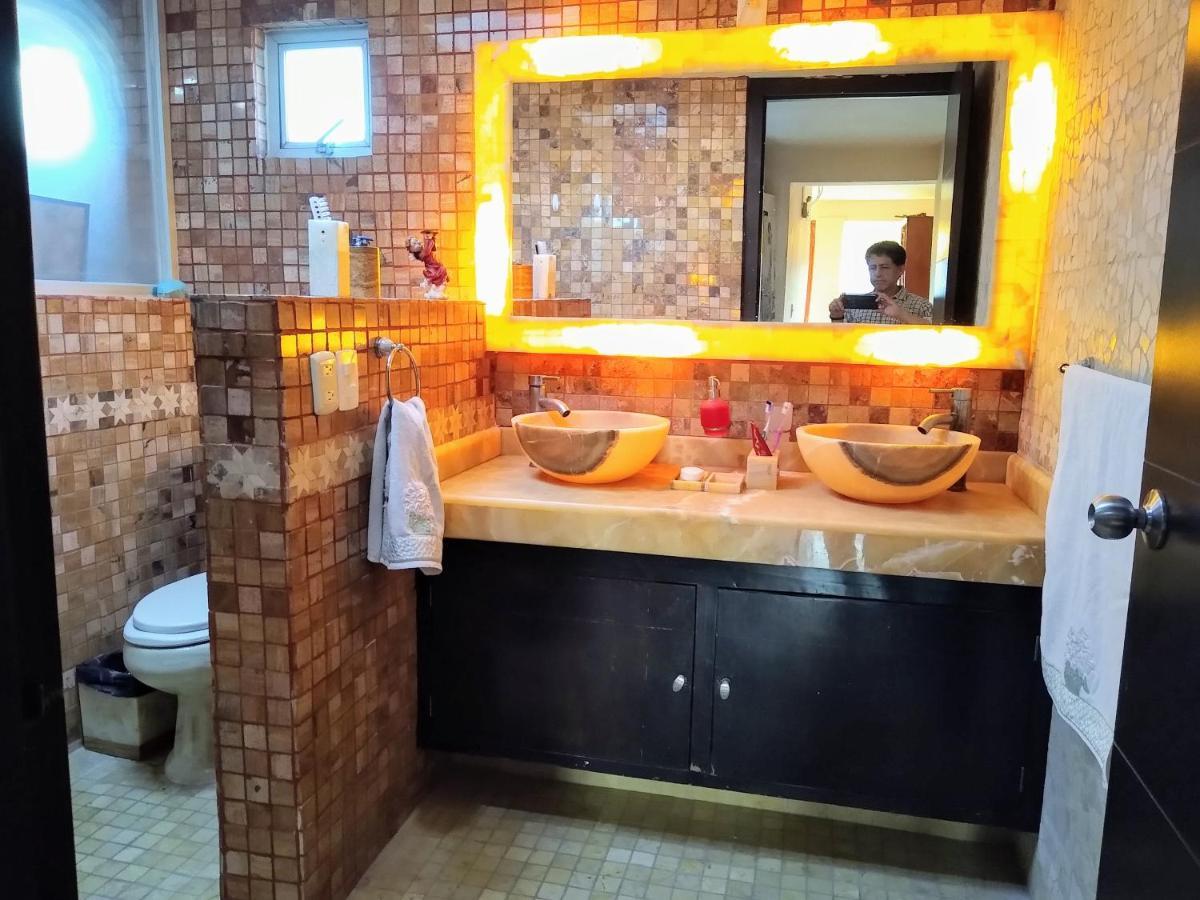 Habitacion Matrimonial Con Cama Y Sofa Para Cuatro Personas Tlaxcalancingo Kültér fotó