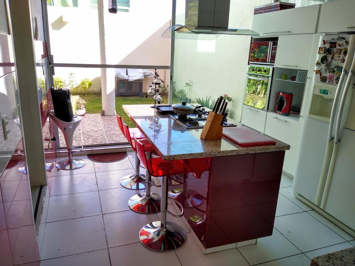 Habitacion Matrimonial Con Cama Y Sofa Para Cuatro Personas Tlaxcalancingo Kültér fotó