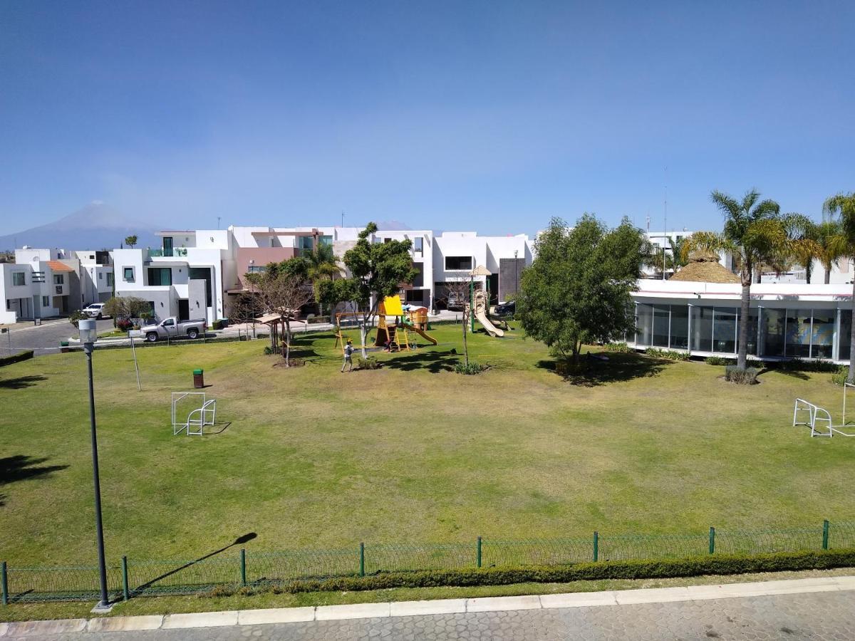 Habitacion Matrimonial Con Cama Y Sofa Para Cuatro Personas Tlaxcalancingo Kültér fotó